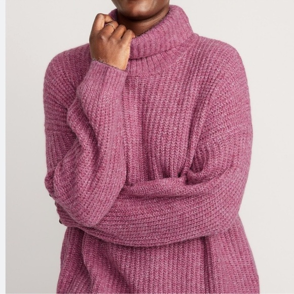 Old Navy Shaker-Stitch Tunic-Length Turtleneck Sweater - Picture 3 of 8